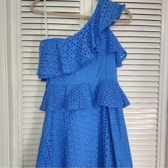NWT Lilly Pulitzer Blue Josey Eyelet One Shoulder Dress Size 00 - Picture 1 of 4
